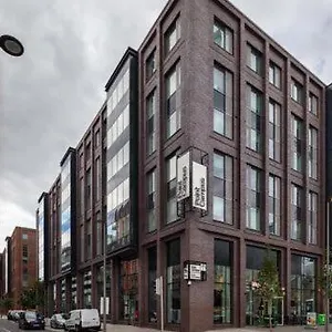 Zeni Ensuite, In The Vibrant Docklands Inn Dublin